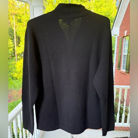 Structure Men’s Black Sweater. 100% Merino Wool. Size L.  1/4 zip. - Picture 5 of 5